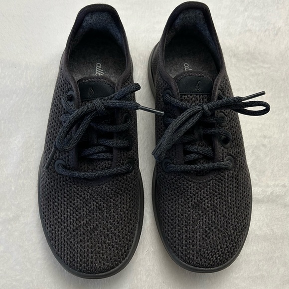 {Sz7} ALLBIRDS Women's Tree Runners-Jet Black (Black Sole) - Picture 3 of 11